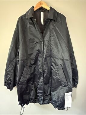 Lululemon Lightweight Oversized Fit Coaches Jacket Black Large NWT